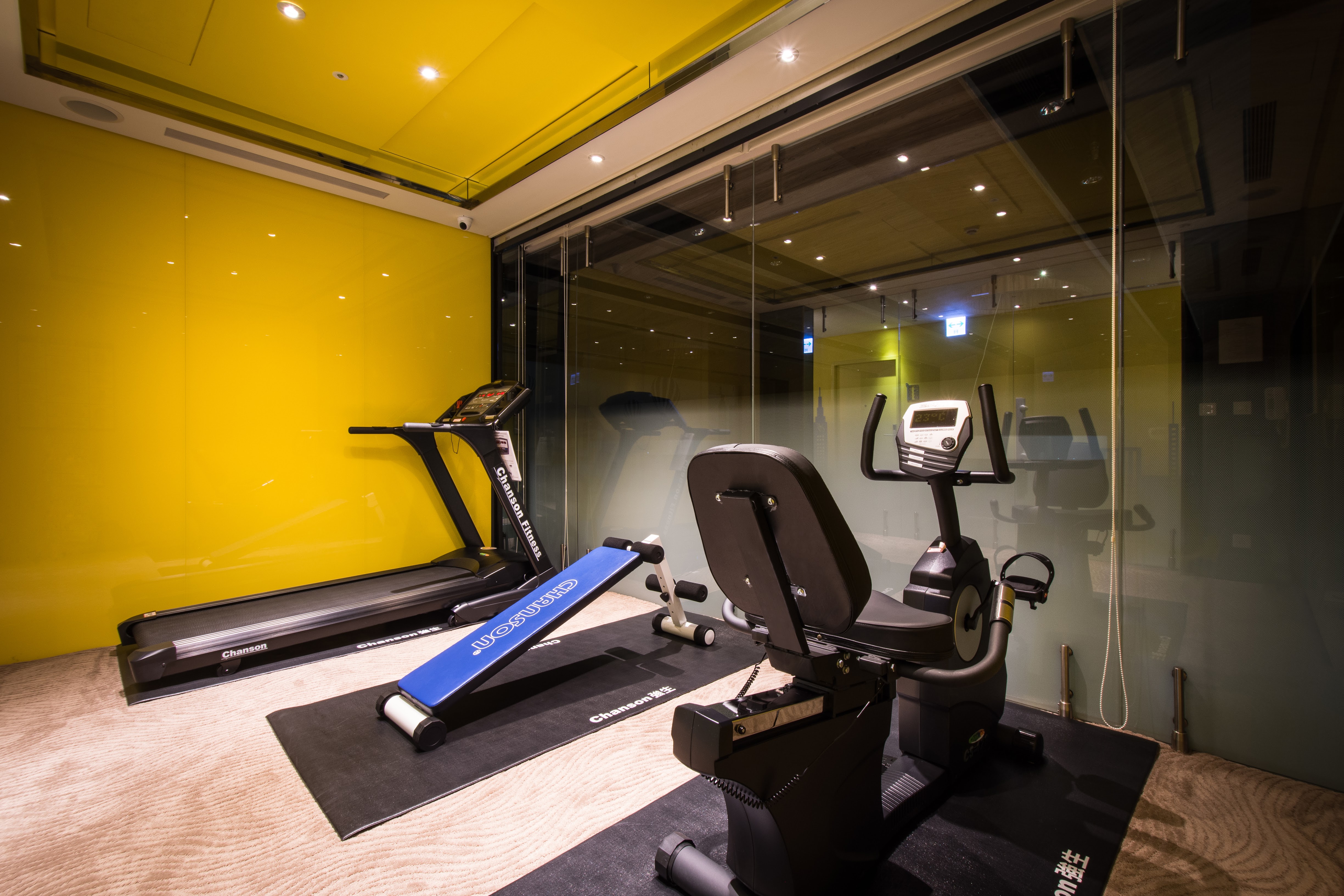 ジム(現在改装中のため、ご利用いただけません。)