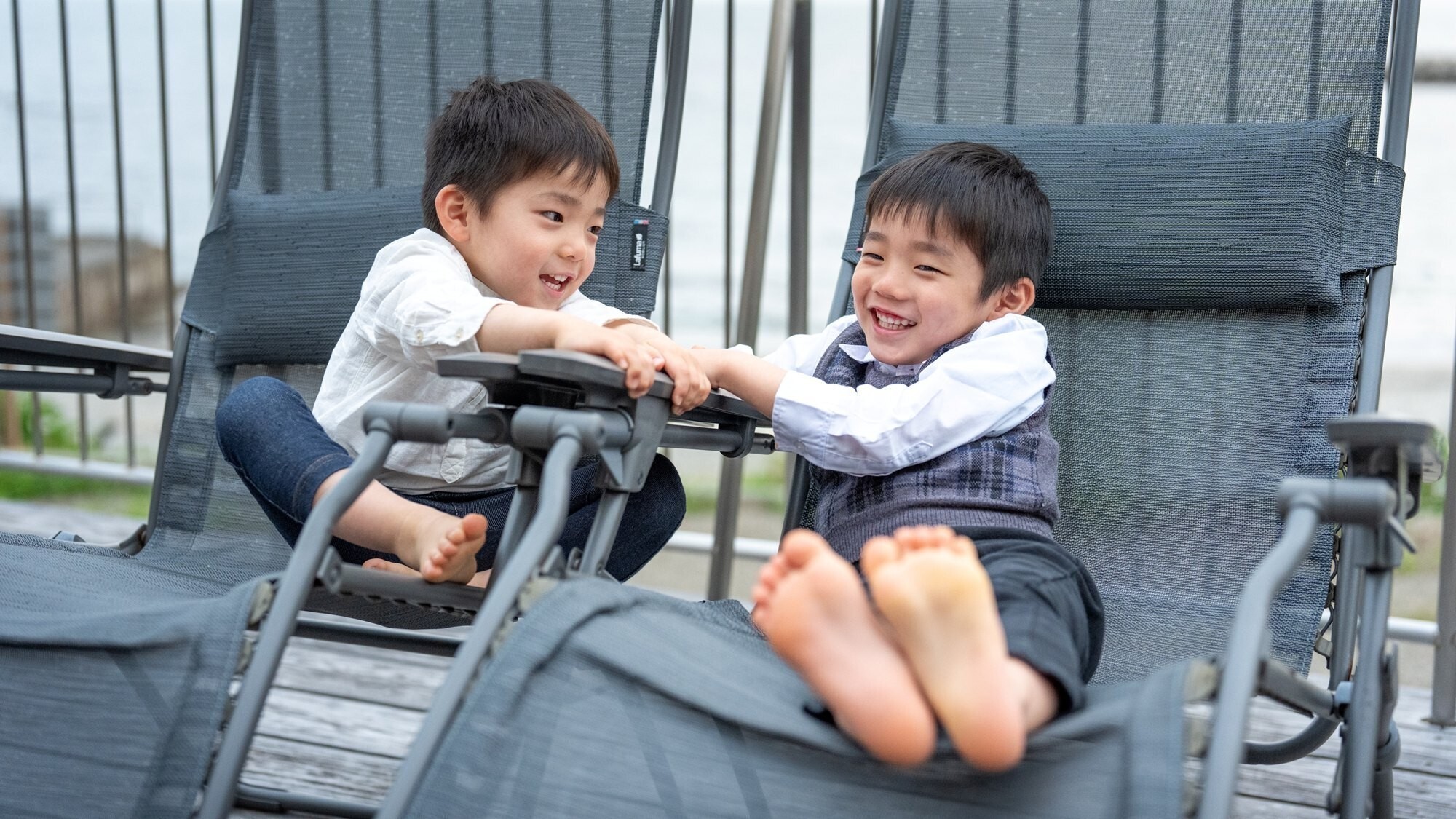 【テラス】遊びを見つける楽しさも、旅の思い出のひとつに。