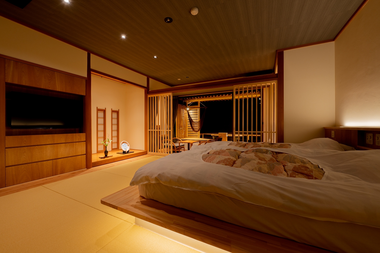 201　ハンモックと露天風呂のお部屋