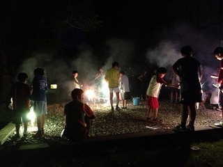 バーベキューガーデンで花火