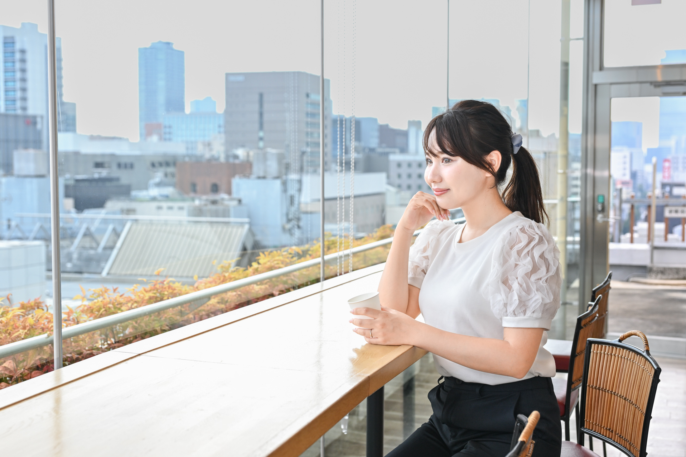 栄の街並みを眺めながらおくつろぎください