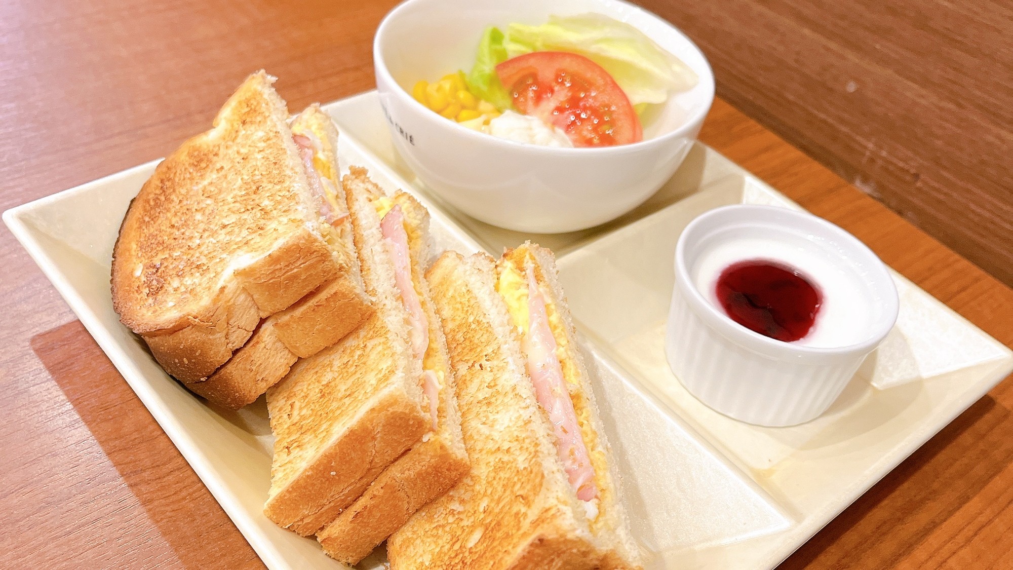 カフェドクリエ　モーニング一例