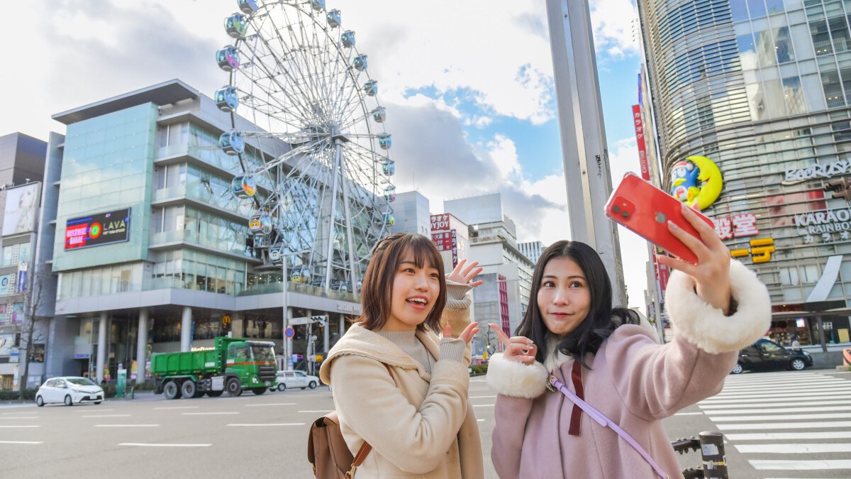 栄駅まで歩いて約3分