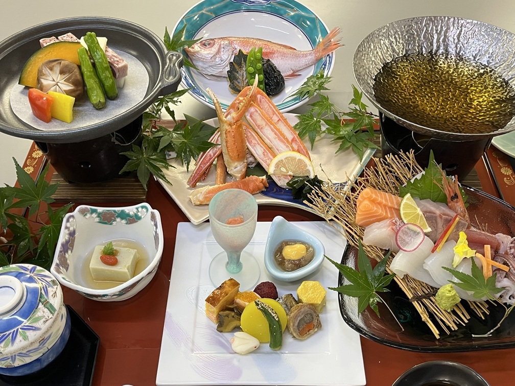 鳥取和牛ミニステーキ＆ずわい蟹の「長者会席」プラン
