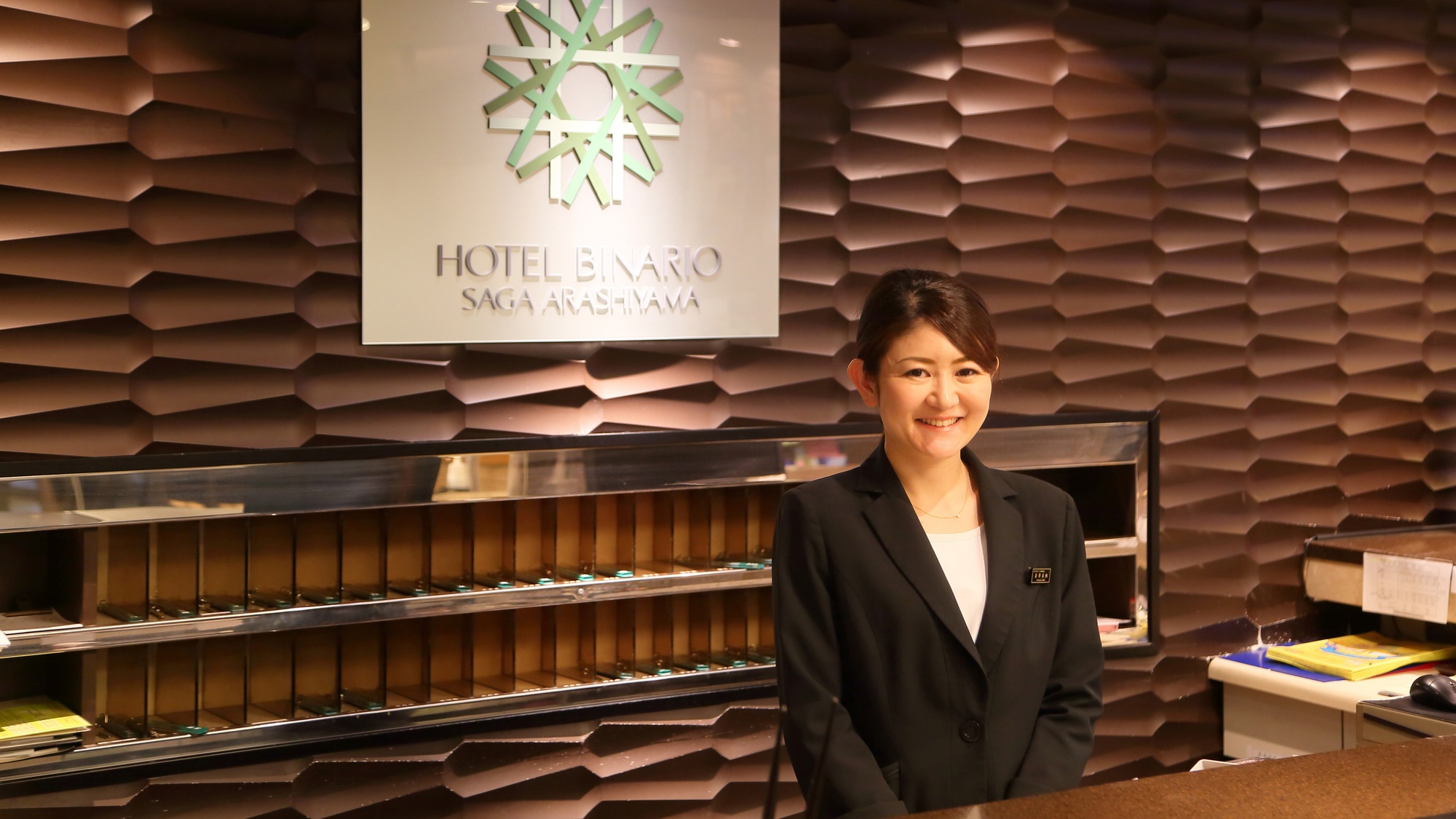 ・【フロント】旅の始まりも終わりも安心。笑顔で快適な滞在をサポートいたします