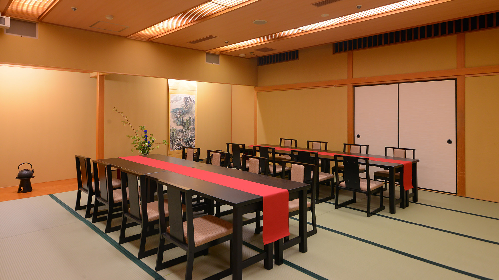 ・【宴会場】会食から大宴会まで幅広い目的でご利用いただけます