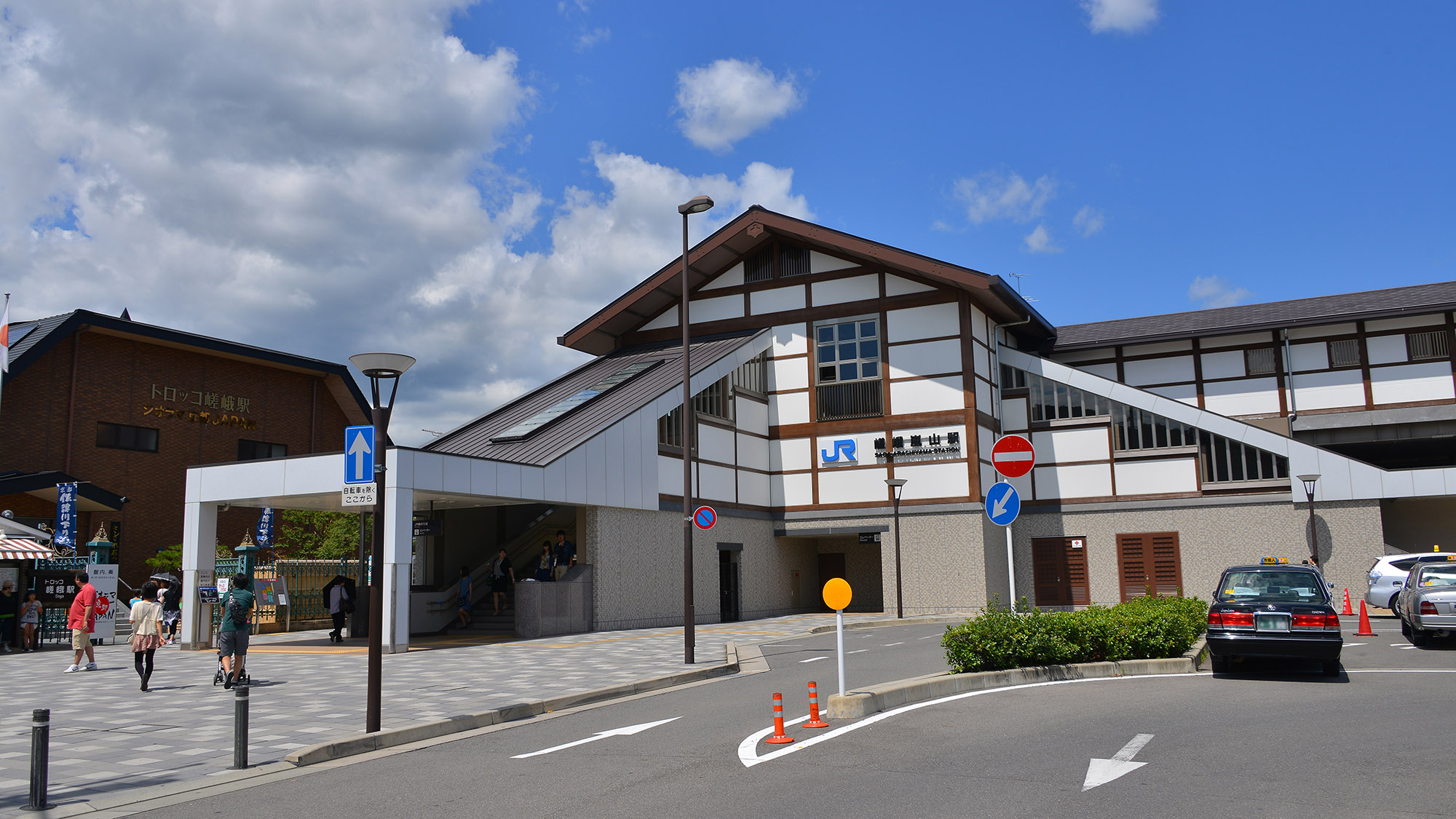 ・【嵯峨嵐山駅】当ホテルは嵯峨嵐山駅から徒歩約1分でアクセス良好です