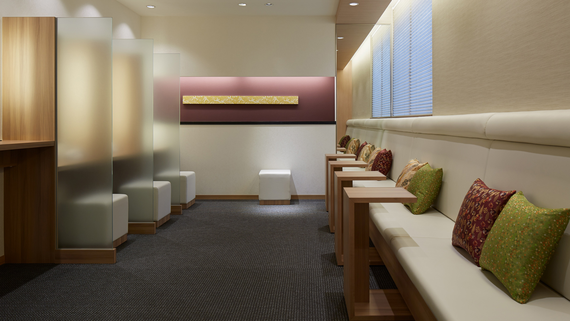 レディースパウダールーム