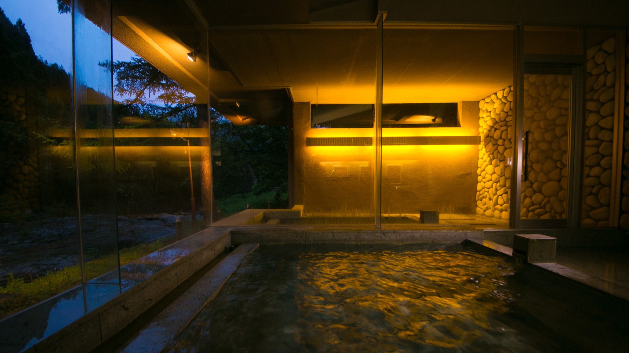 【すみれ20周年記念・特別企画】米沢牛フィレステーキグレードアップ＆クラフトビール付プラン