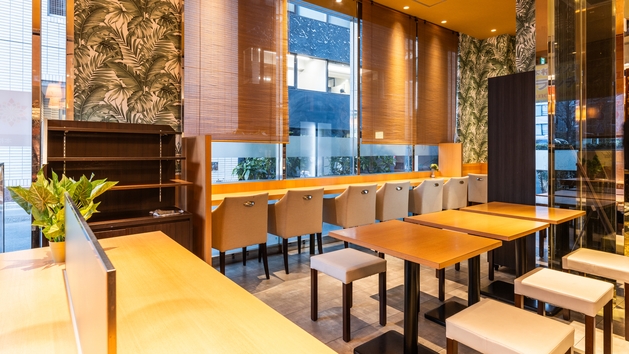 【朝食ビュッフェ付き】◆銀座・東京駅徒歩圏内◆焼き立てナンとカレーが絶品です！