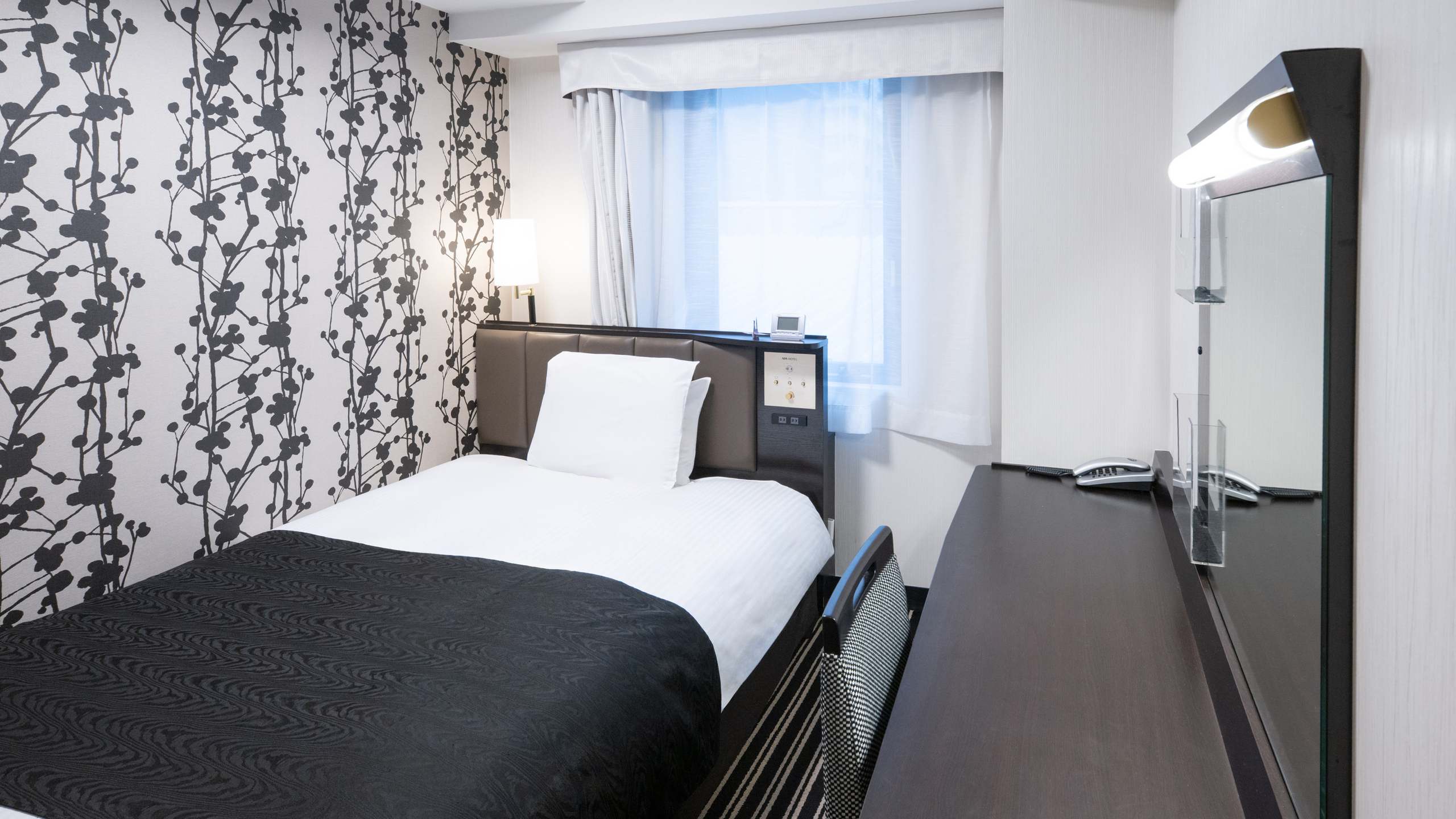 シングルルーム（広さ11㎡／ベッド幅120㎝）