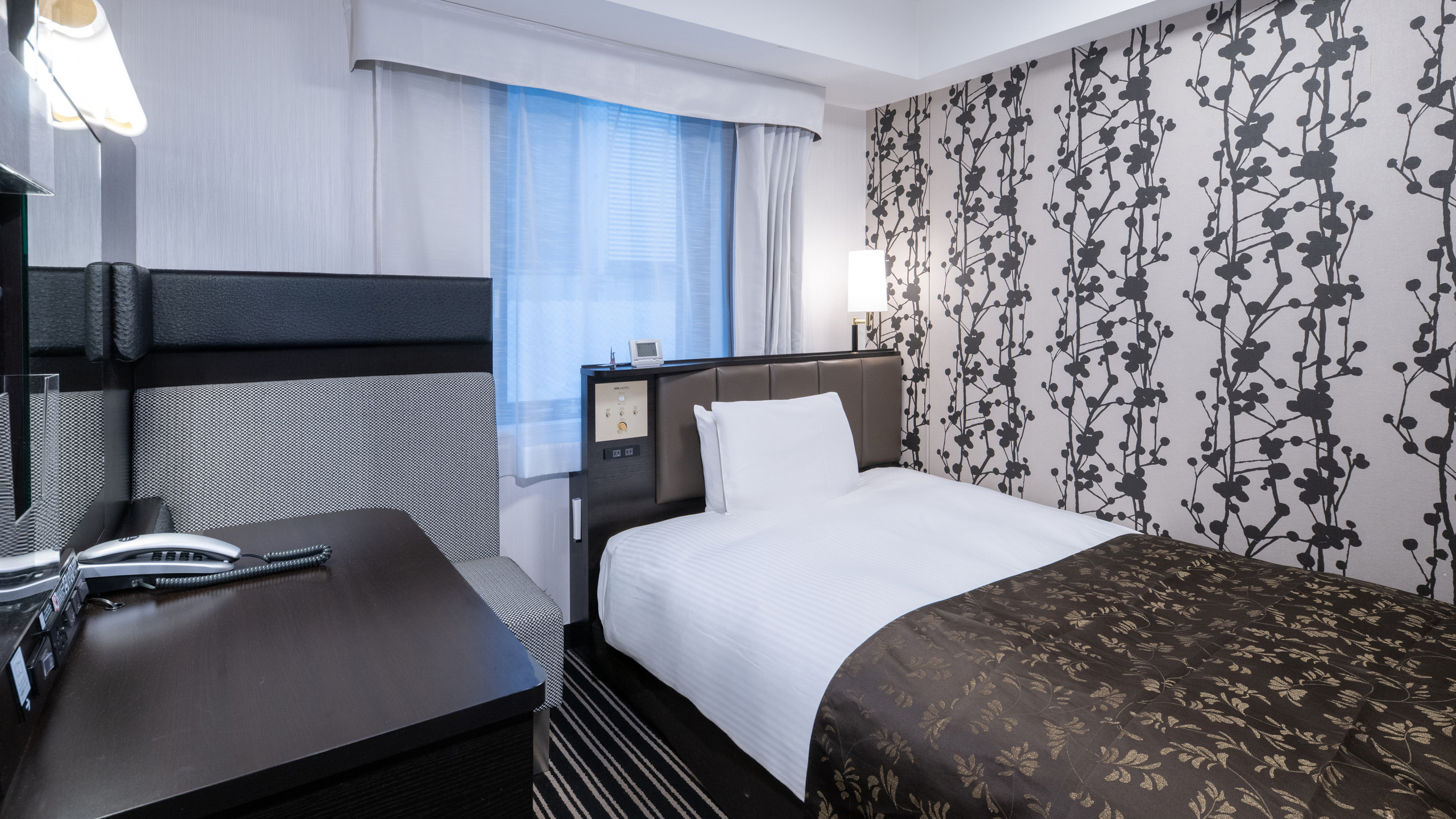 コージールーム（1名利用）（広さ11㎡／ベッド幅140㎝）