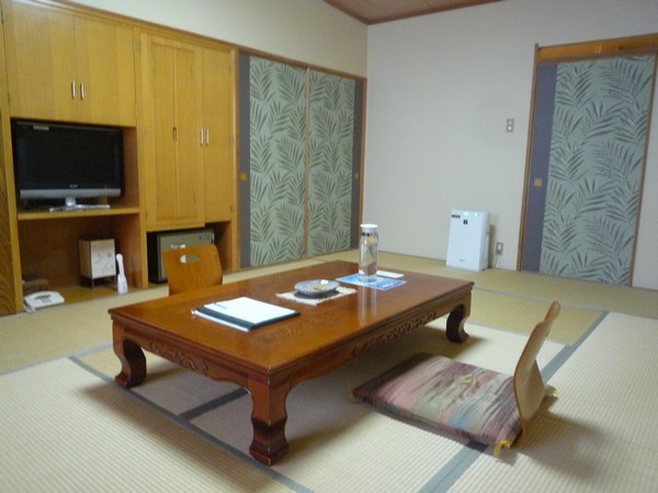 Non-smoking 12 tatami room with shower room