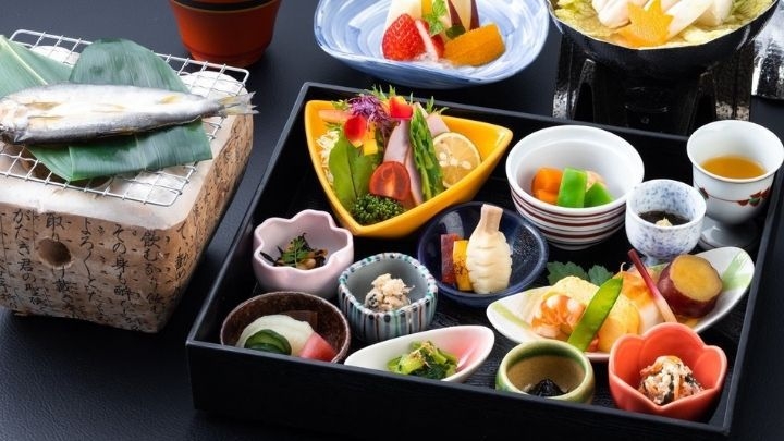 【基本会席】迷ったらこちら！季節の味覚を盛り込んだ会席料理プラン/2食付（広間食）