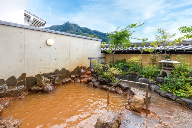 吉法師の湯：露天風呂