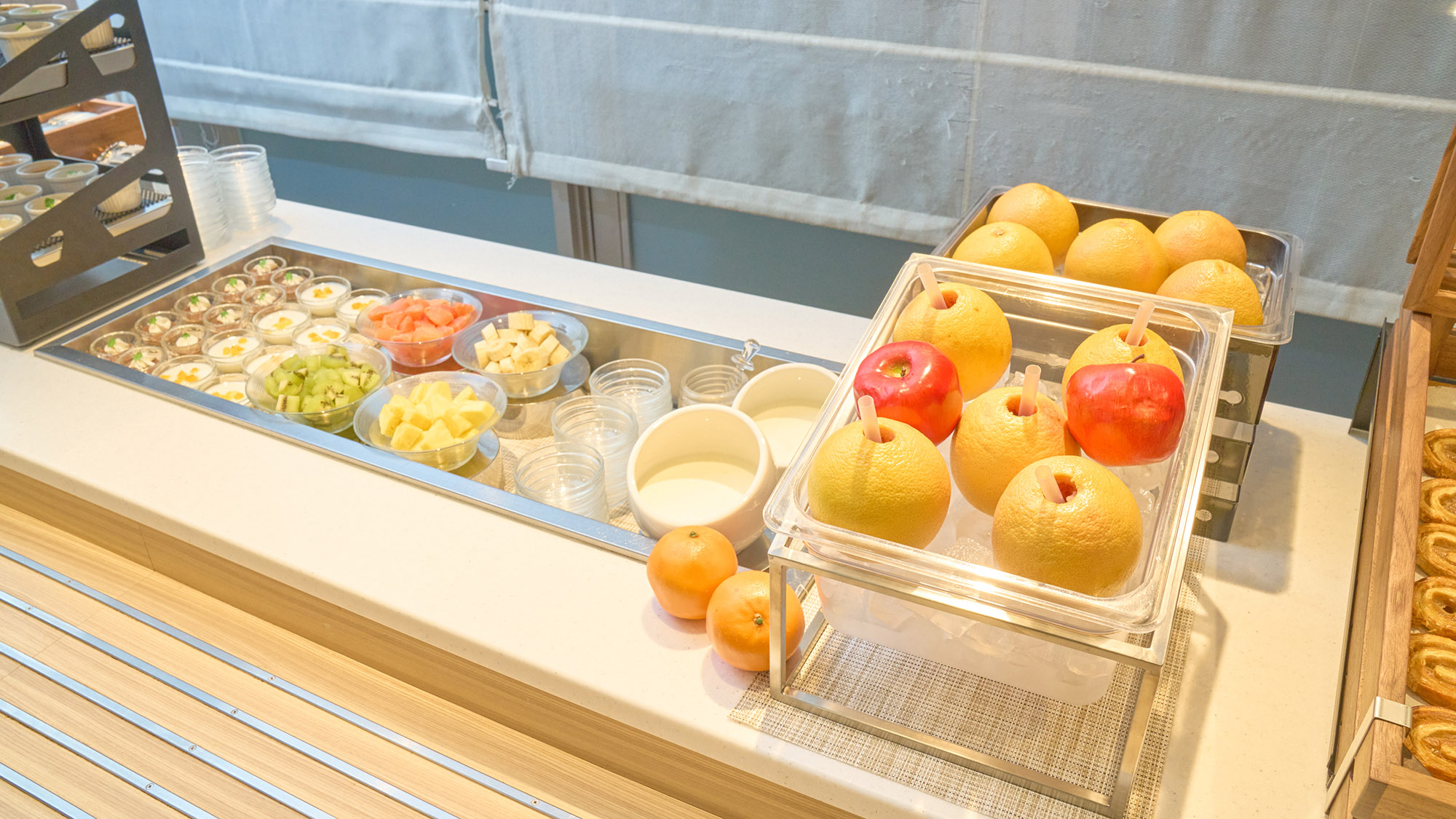 デザートもちょっとずつ色々なものを召し上がっていただけます