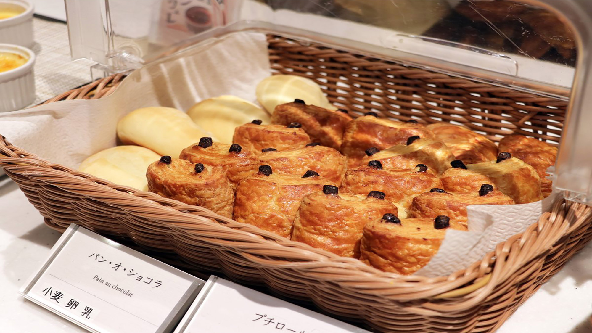焼きたてのパン