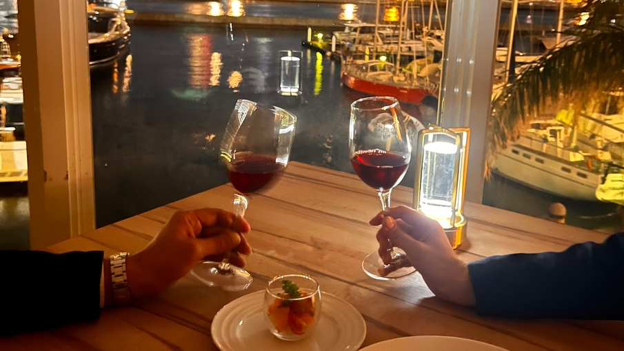 ☆聖なる夜に大切な人と☆夜景を眺めながらお部屋で贅沢クリスマスディナーBOXとスパークリング付プラン