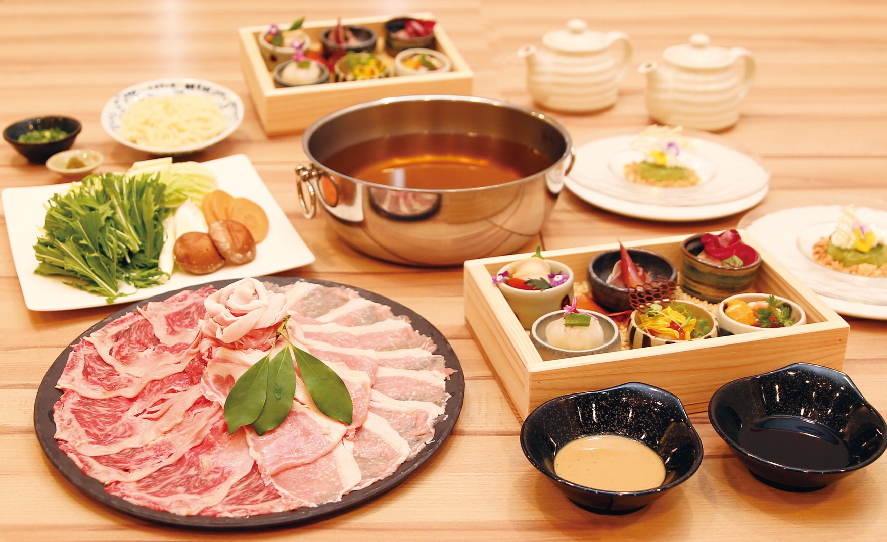 【朝夕部屋食】厳選黒毛和牛＆特選糸島豚のしゃぶしゃぶコースプラン／2食付き／駐車場無料