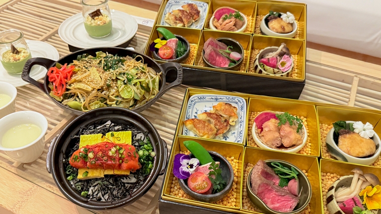 【朝夕部屋食】博多想い出ボックスディナー付きプラン☆３つの贅沢なラウンジ付☆駐車場無料♪