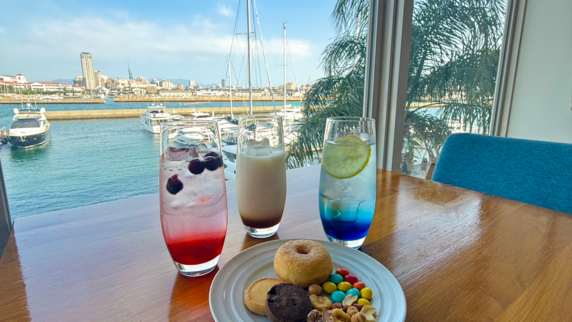 ウェルカムラウンジで自分だけのカクテルを