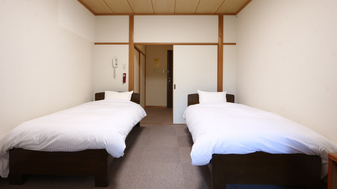 本館洋室6畳ツイン