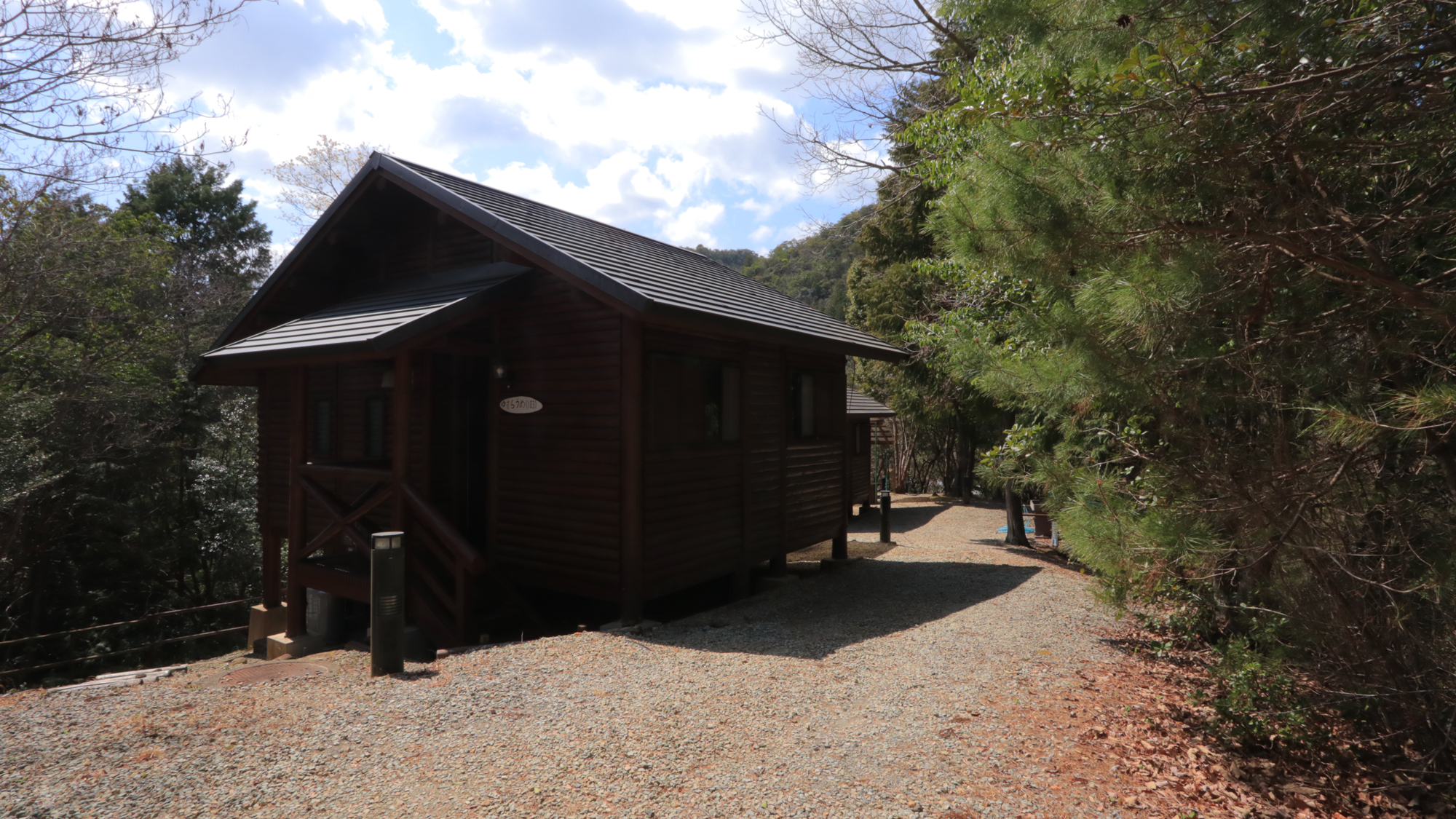 【山側・コテージ】