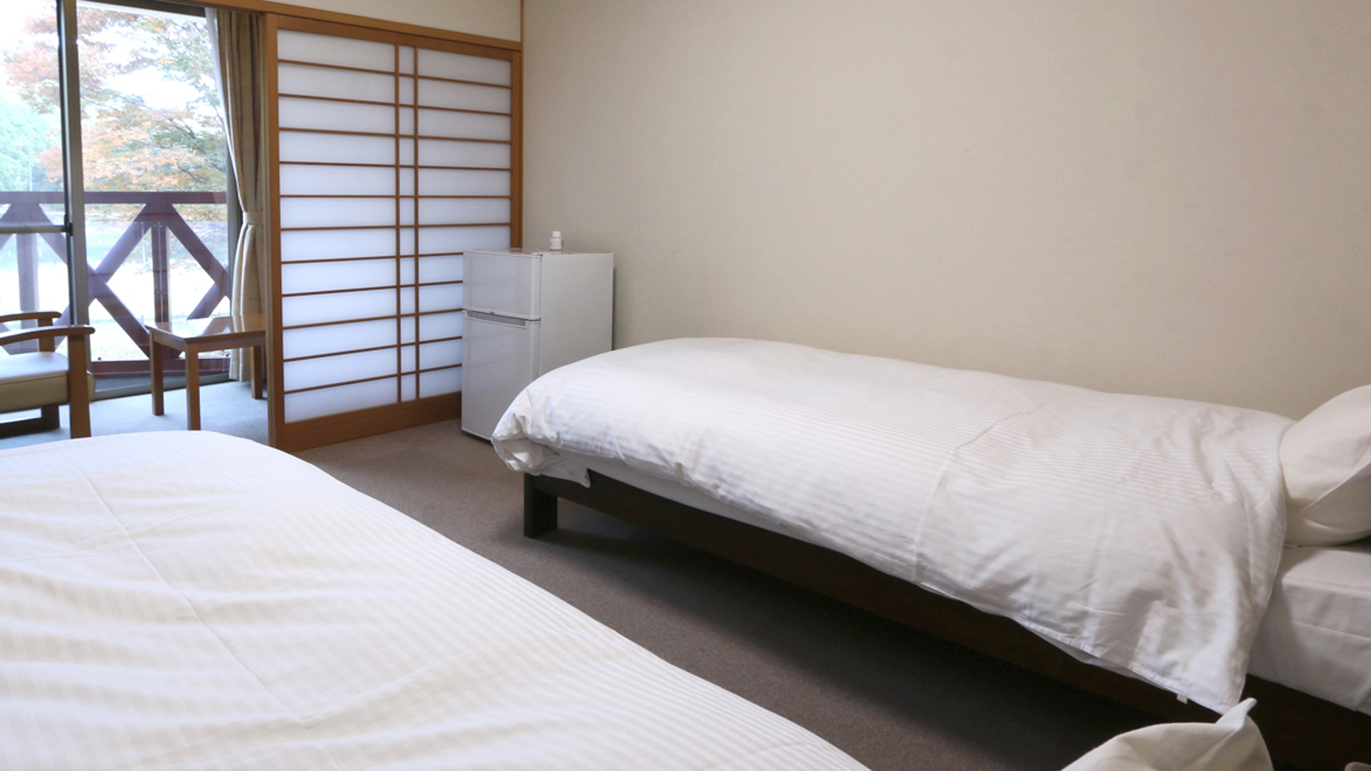 本館洋室6畳ツイン