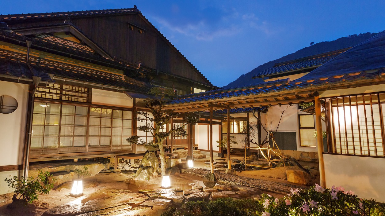 【朝食付】城下町で迎える穏やかな朝、厳選した地元食材を使ったこだわりの和朝食