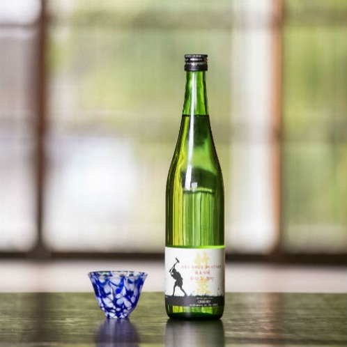 地元・但馬で元禄時代より伝統を守りながら酒造りを続ける田治米合名会社の日本酒「竹泉」