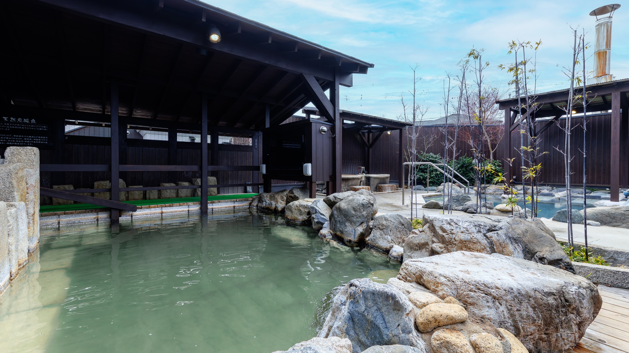 *【露天風呂】開放感あふれる広い露天風呂でゆっくり疲れを癒してくださいね★