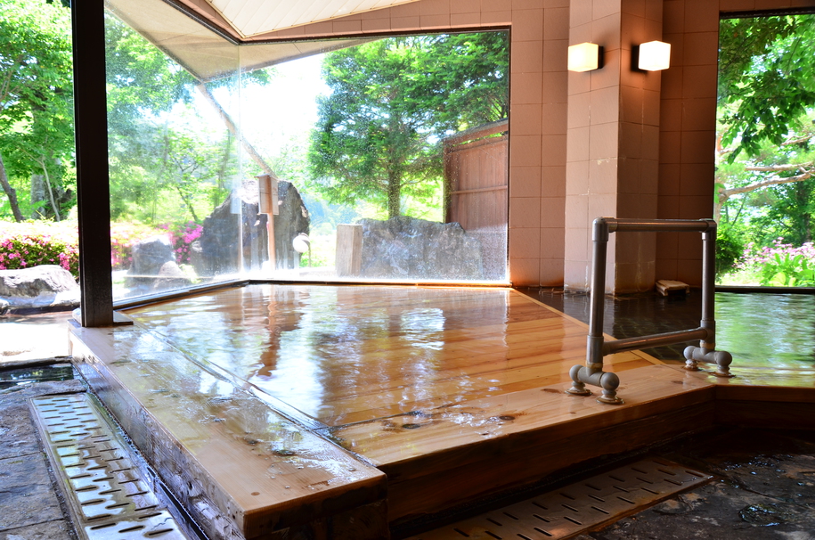 【1泊朝食付】開放感ある内湯は一晩中入浴ＯＫ！ ＊チェックイン15:00〜24:00