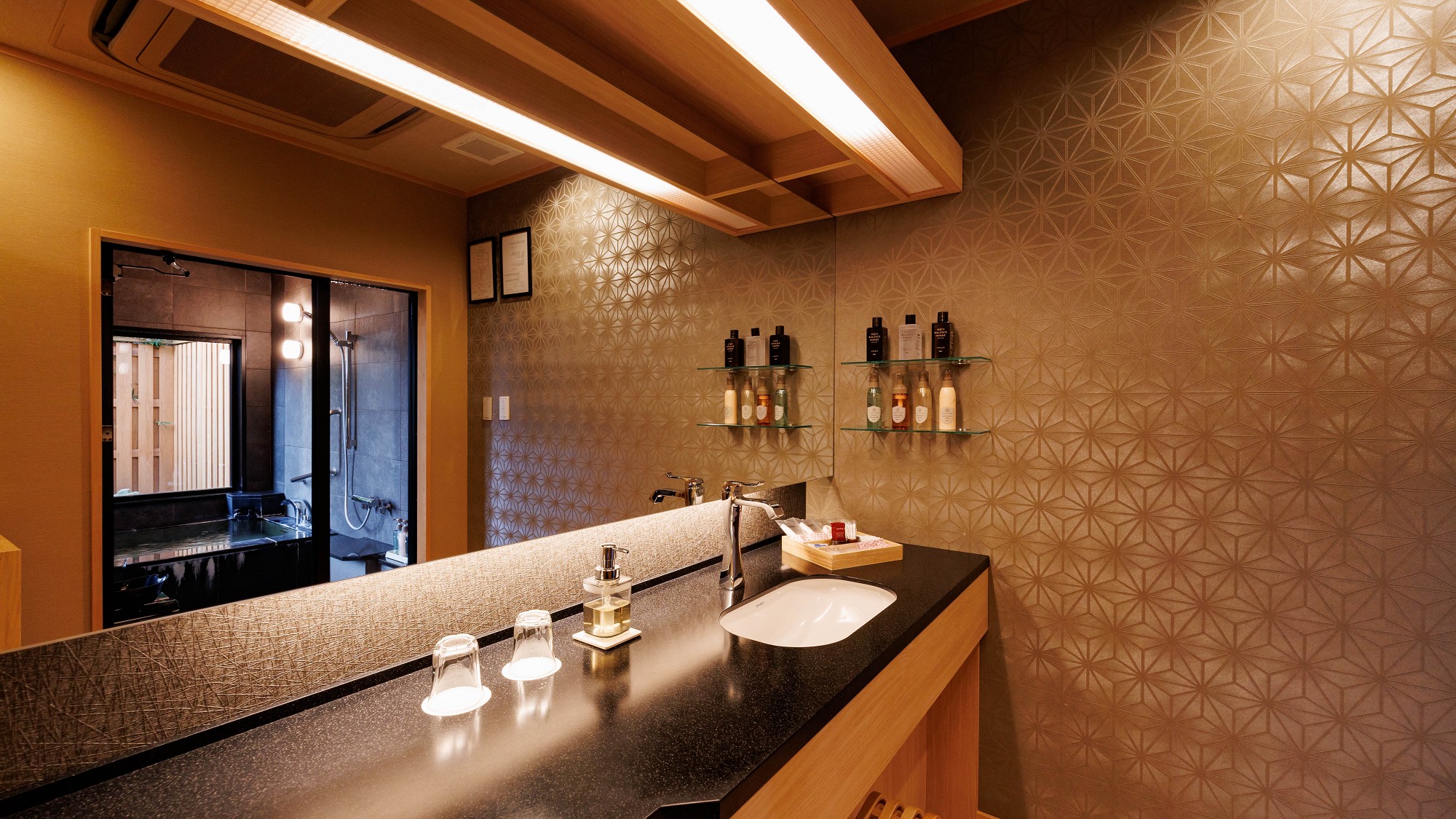 ■【半露天風呂付特別室　飛鳥】和モダンツイン