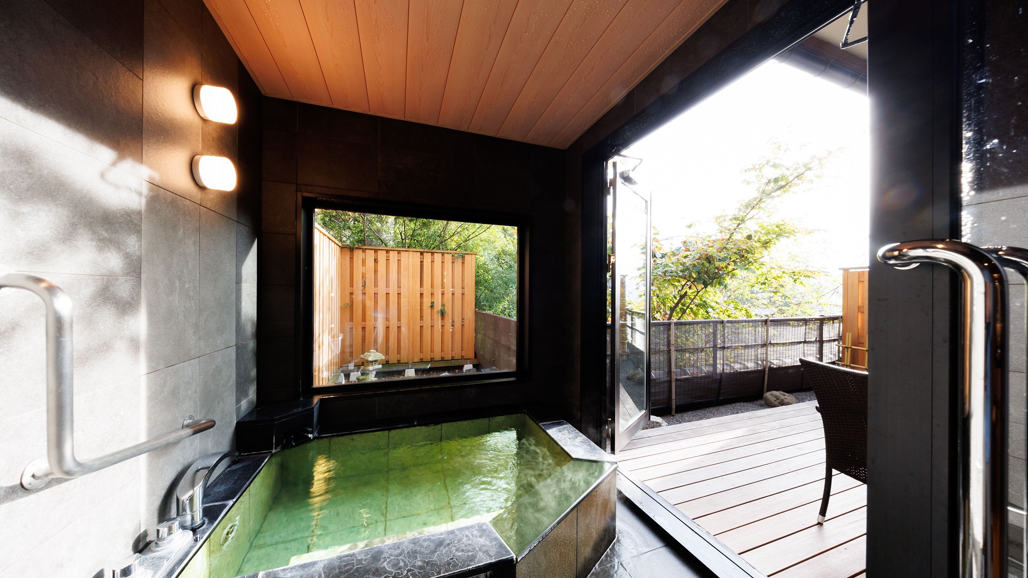 ■【半露天風呂付特別室　飛鳥】和モダンツイン