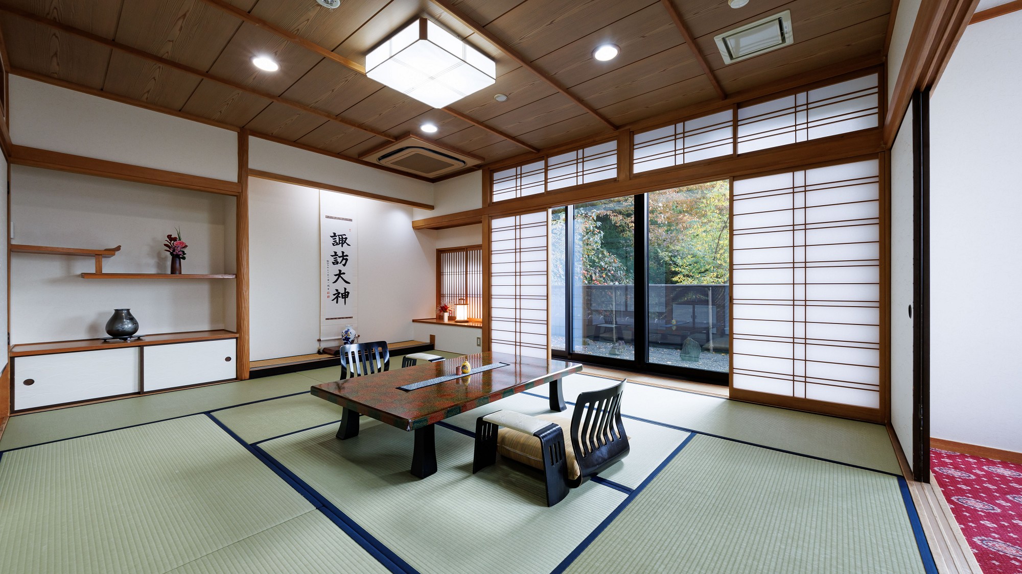 ■【羽衣・孔雀・金波】和室13畳＋広縁