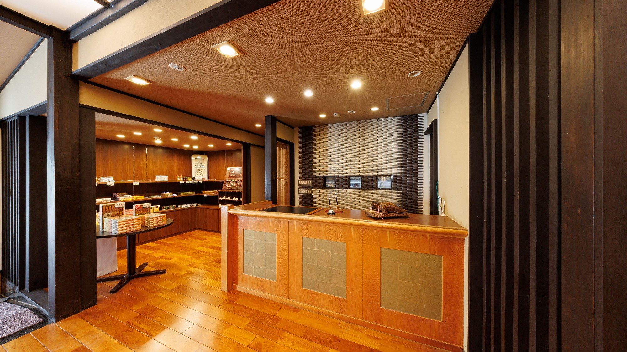 ■本館　ロビー