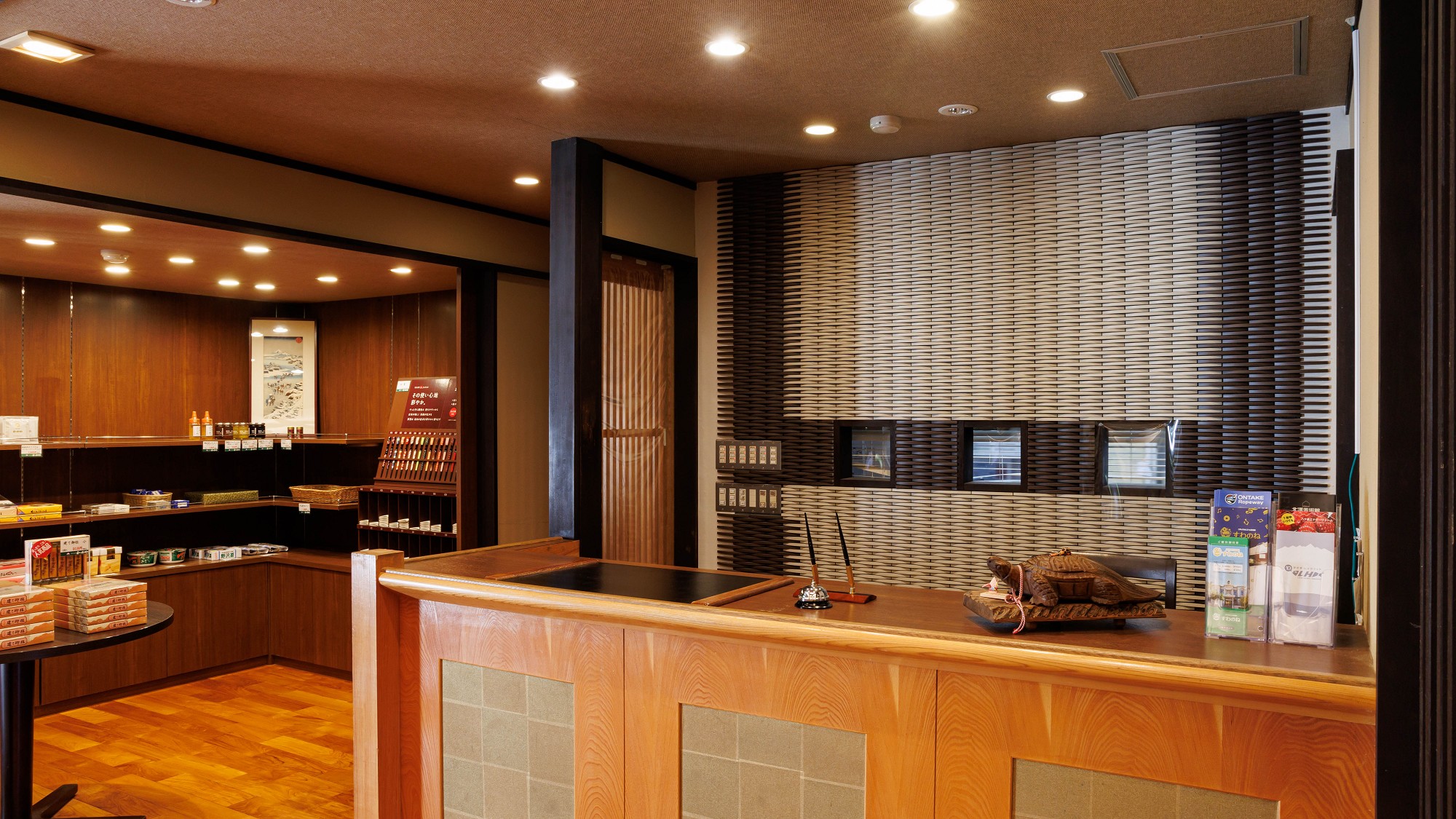 ■本館　ロビー