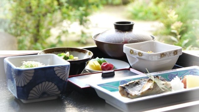 ☆一日の始まりはしっかり朝食をとってから☆（和朝食付き）☆現金特価☆