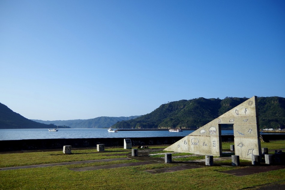 The view from the front of the house of the seaman