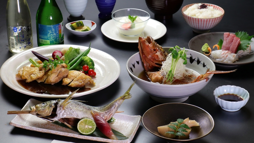 【1泊2食付・阿波尾鶏、地魚彩り会席】鳴門海峡の魚介類中心の会席料理♪新鮮なものをご提供いたします！