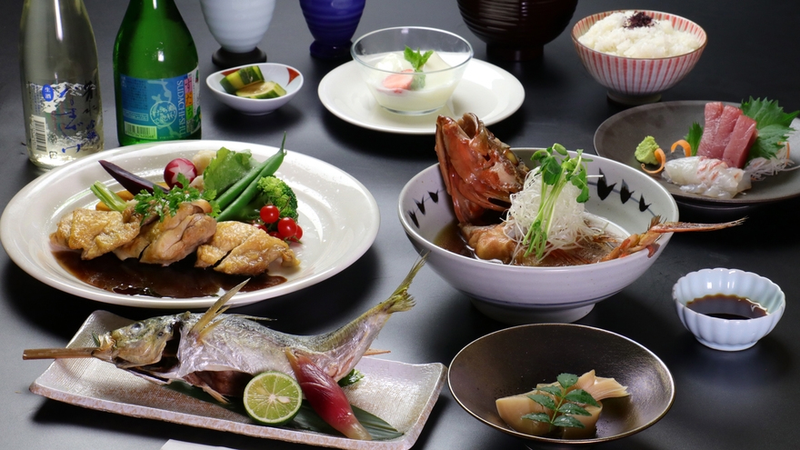 平日【1泊2食付・阿波尾鶏、地魚彩り会席】鳴門海峡の魚介類中心の会席料理♪新鮮なものをご提供致します