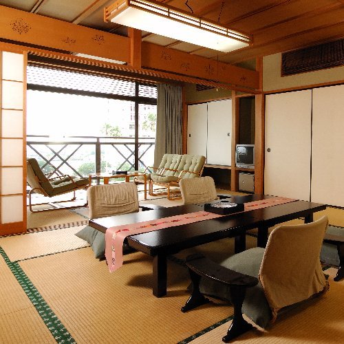 [Sea side Japanese-style room 10 tatami mats] Noon