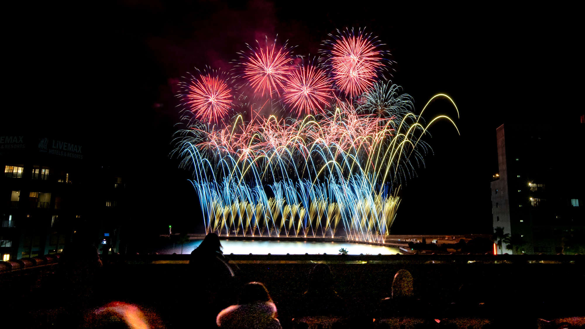 熱海海上花火大会（屋上からの鑑賞）