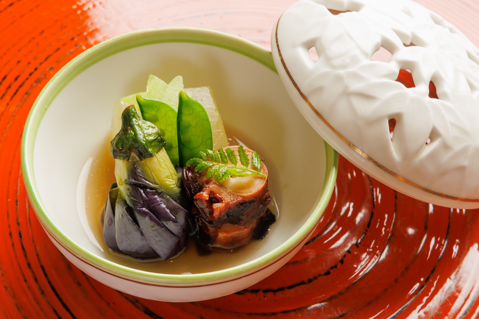 【食でめぐる奈良】鹿鳴山荘(客室風呂付）指定《朝夕部屋食》板長の技光る「 特別会席」プラン