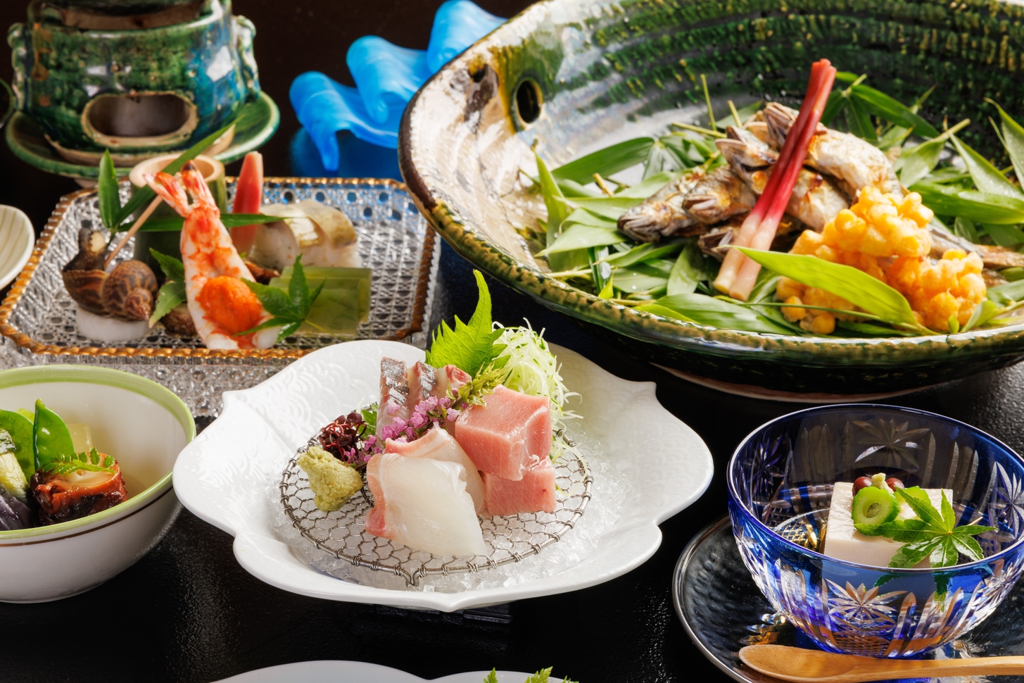 鹿鳴山荘(客室風呂付)指定《朝夕部屋食》板長おすすめの「グレードUP会席」（鹿鳴山荘基本会席）プラン