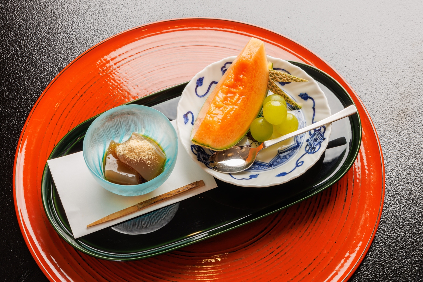 本館(客室風呂付）指定《朝夕部屋食》板長の技光る「 特別会席」プラン