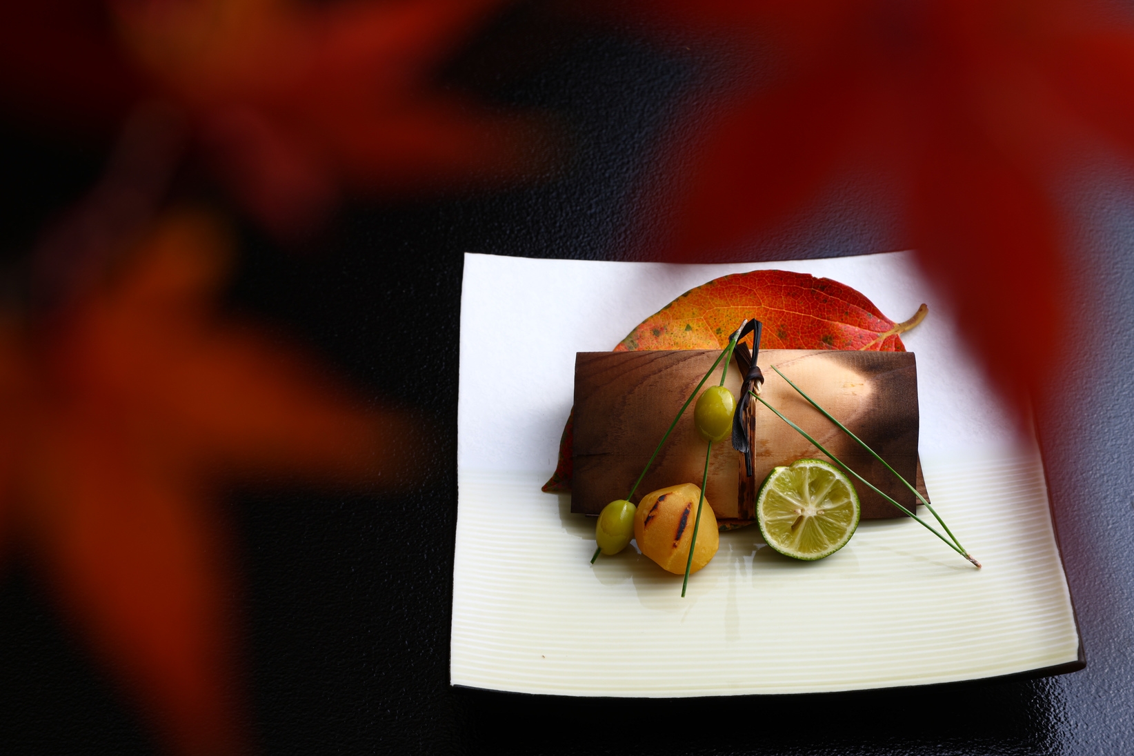 本館(客室風呂付）指定《朝夕部屋食》板長の技光る「 特別会席」プラン