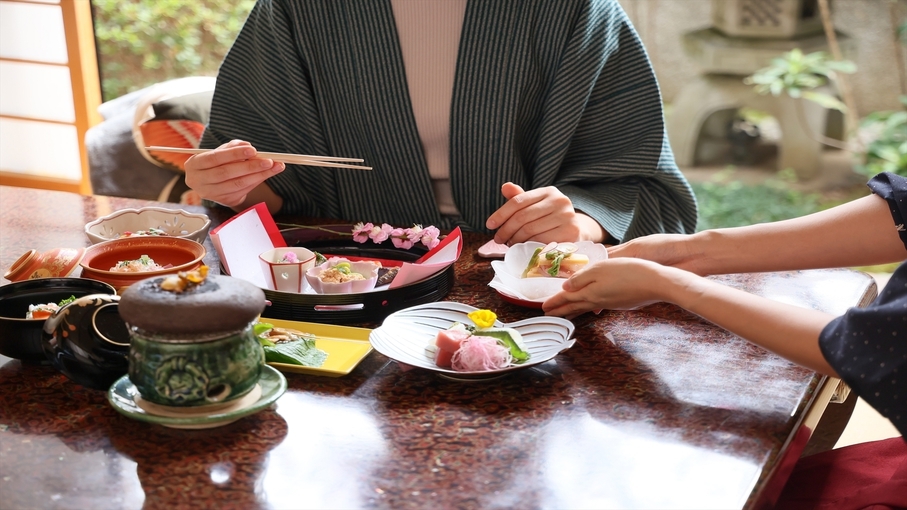 西館指定《朝夕部屋食》板長の技光る「 特別会席」プラン