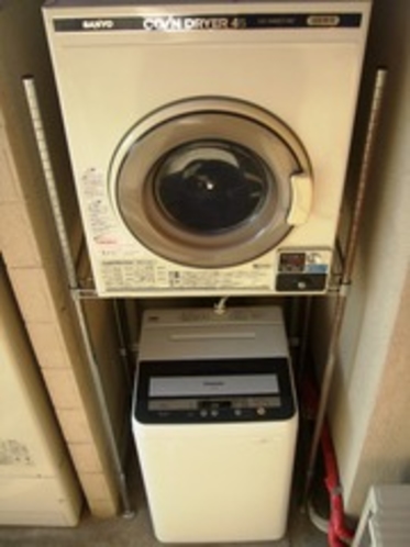 洗濯機とコイン乾燥機