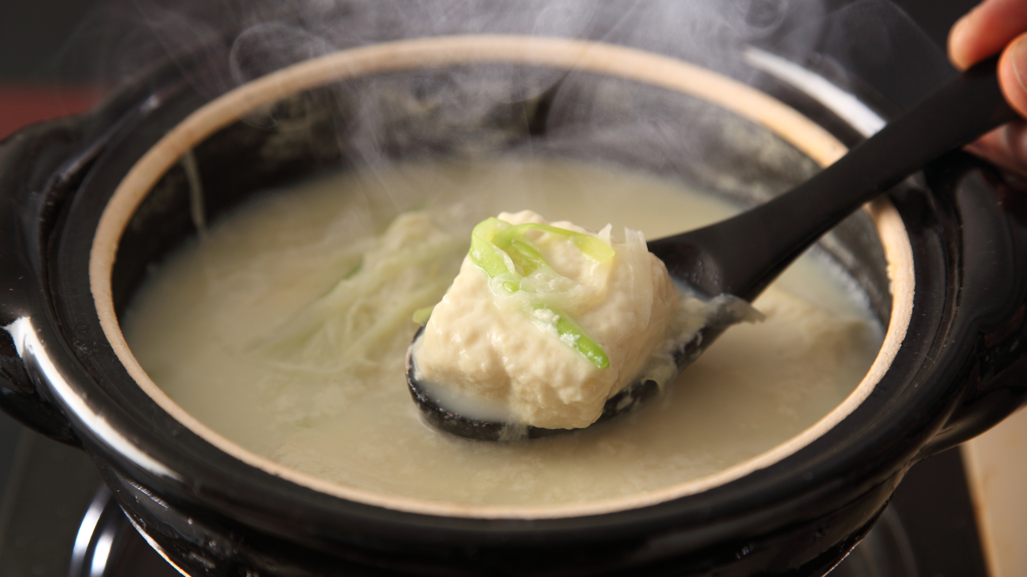 当館名物【ふわふわ豆腐鍋】